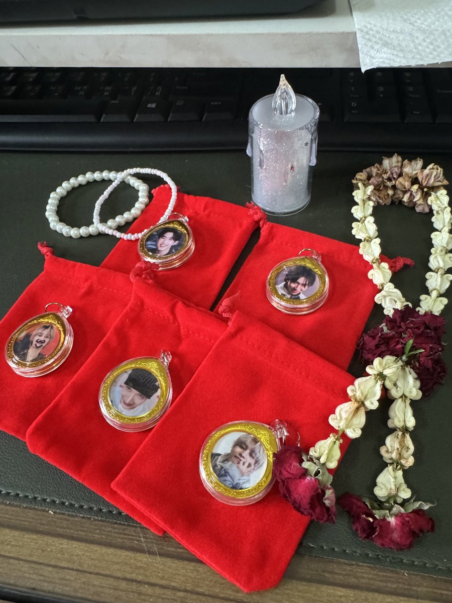 jjam_nny's tweet photo. จี้พระ รับทำจี้พระเครื่อง พระเครื่อง
* แถมฟรีพวงไข่ปลา
* ฟรีซองใสทุกอัน

จี้+ถุงแดง 29
จี้+กล่อง 29
จี้อย่างเดียว 20
พกจ.หัวใจ 15

🧡มัดจำได้
เรทส่ง 50อัน
คละรูปได้1:1
 #รับทําgiveaway #ตลาดนัดบังทัน #ตลาดนัดdmd #ตลาดนัดplave #ตลาดนัดbus  #ตลาดนัดcortis #รับทำของแจก #ตลาดนัดgmm https://t.co/cibbWMPkSi