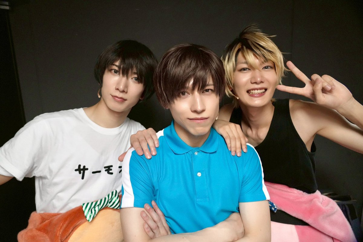 ryota_nakata217's tweet photo. 舞台「うらみちお兄さん」
無事千秋楽を迎えることができました！！
全9公演ご視聴、ご観劇ありがとうございました！

とーっても楽しかったピョン！！！🐰

またねーー👋

#舞台うらみち https://t.co/kV8uzIucQ6