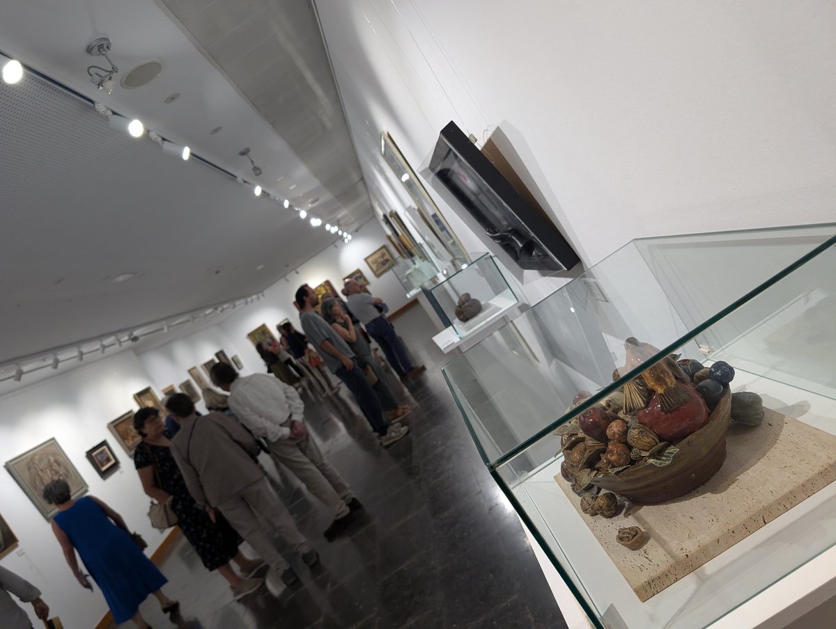 MuseuRipoll's tweet photo. 🎨 Avui hem inaugurat "De la matèria a l'eternitat. Natures mortes de la col·lecció Joan Artur Roura i Comas".
Una mostra que recorre 400 anys de natures mortes i que destaca per la representació femenina entre els artistes presents.
🗓️ Fins al 13 de setembre.
@Aj_Ripoll https://t.co/i9HkzRdV1q