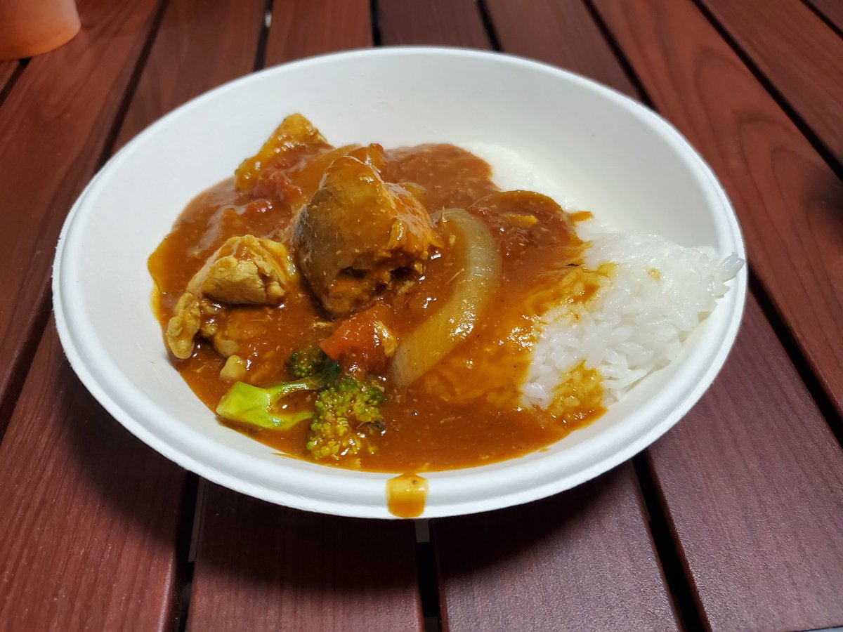 purehiga's tweet photo. 今日は先輩の家でカレーパーティーをしました✨️
所沢の国際卓球さんの初心者限定の大会でメンバーが4位トーナメント優勝しました！ https://t.co/46tM1AYYuW
