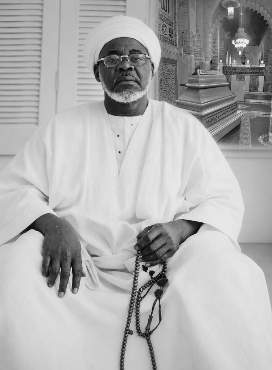 ahbab_tijani's tweet photo. 𝓒𝓱𝓮𝓲𝓴𝓱 𝓘𝓫𝓻𝓪𝓱𝓲𝓶𝓪 𝓝𝓲𝓪𝓼𝓼 ❤️‍🔥 a dit:
❝ 
Je le jure par ma vie. Ce Cheikh(Ahmed Tidjani) est la Source même de la Sainteté, émanant de l'Océan  de la Prophétie. Il est la Réalité du Secret de l'Existence et la Seconde des Manifestations. 
❞ https://t.co/lTbjaxBsru