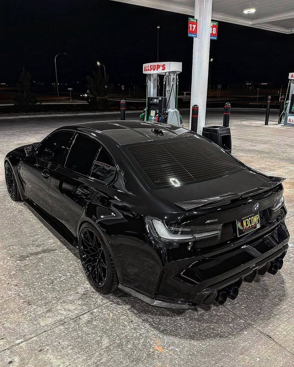 ZyroCar's tweet photo. BMW M3 Competition https://t.co/xFRci7ou5C