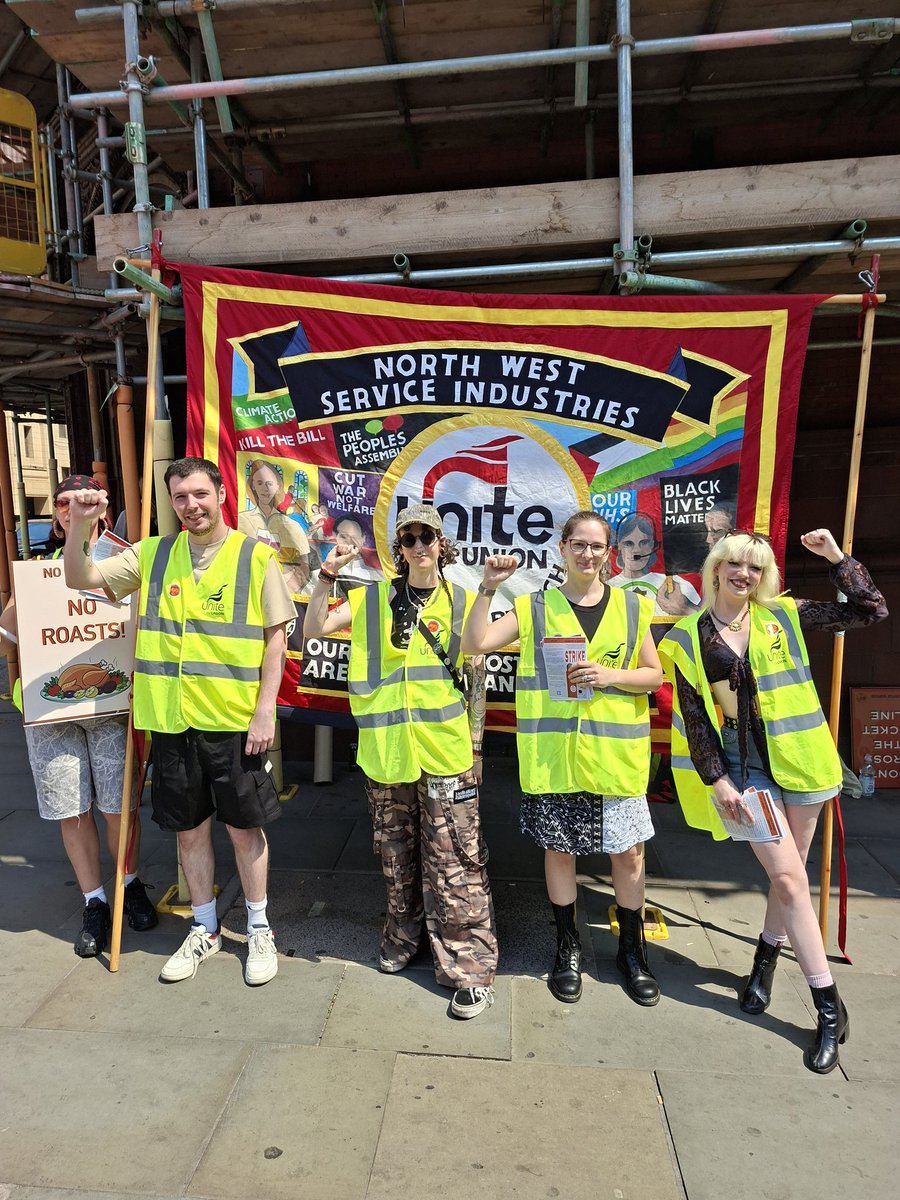 TUCNorthWest's tweet photo. .@unitetheunion members at the Kimpton Clock Tower Hotel in Manchester are out today fighting for their right to organise collectively. Come and show your support today! https://t.co/cxxIm95UYN