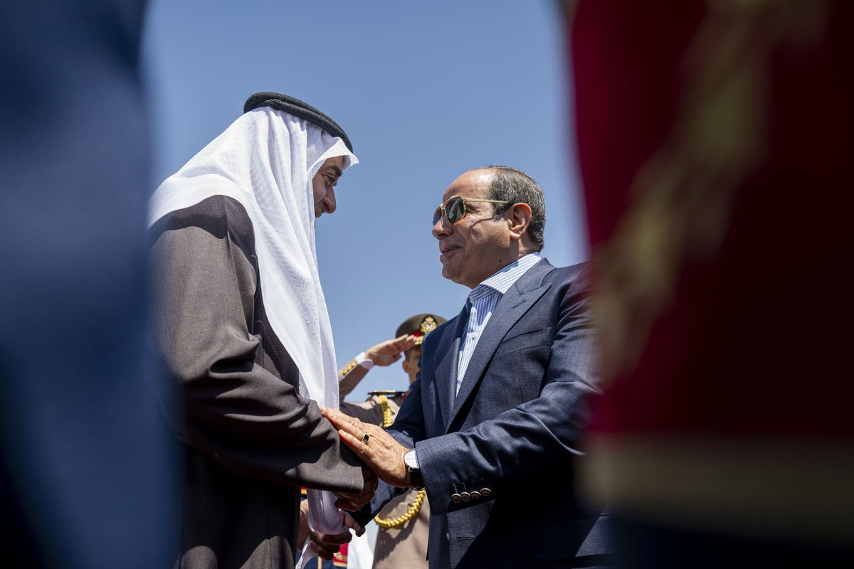 UAE_BARQ's tweet photo. #رئيس_الدولة يصل العلمين في زيارة أخوية  | وام

#برق_الإمارات https://t.co/XOKl97az3r
