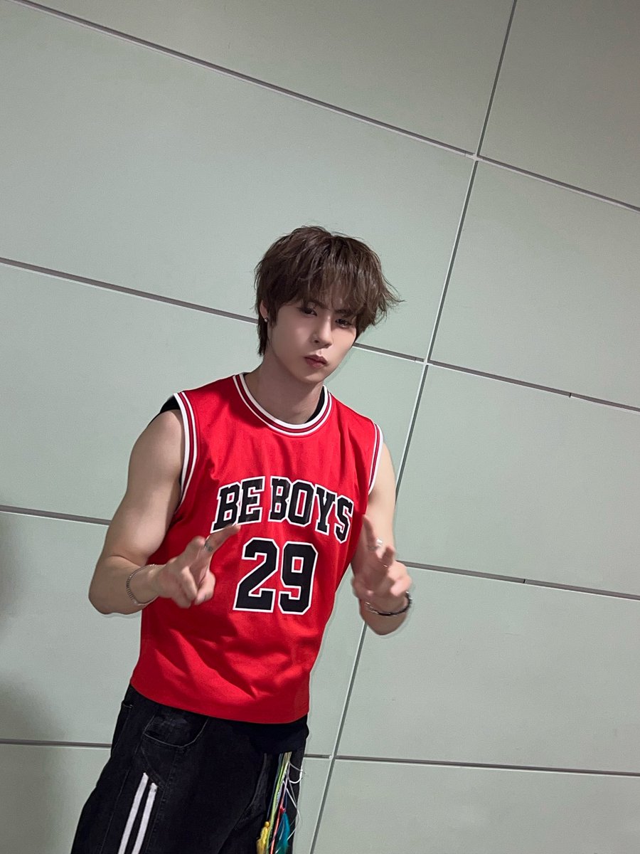 beboys_official's tweet photo. [#민준]

슬램덩크 활동 완전 고생했다!

#비보이즈 #BEBOYS 
#MINJOON https://t.co/ol0kQcXno4