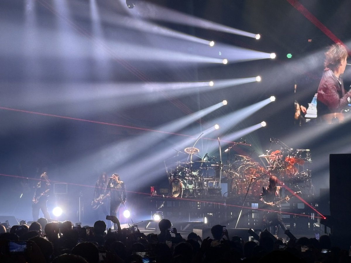 rainbowgreeen's tweet photo. 2026.07.12 LUNA SEA

RYUICHIさんがMCで言ってた
「音楽は永遠です」が心に沁みました

もちろんLUNA SEAも
そしてSLAVEも永遠です

横浜、最幸でした✨

#UNENDINGJOURNEY 
#FOREVER 
#LUNAPIC https://t.co/RqZZeXSTW1