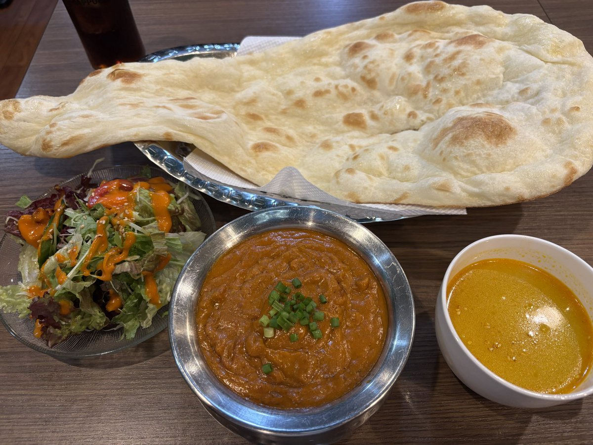 palazzo418's tweet photo. こんばんは👊👽
パラッツォ八田店南へ徒歩🚶1分

インドネパール料理『ミント』さん
カレー🍛&amp;ナン🫓を食す😊

TV📺でも紹介されましたが、インドネパール料理店なのに、沖縄料理が充実‼︎

地域のお店さんと一緒に、八田を盛り上げていきます💪👽

#エイリアン　#パラッツォ八田 https://t.co/HjQRLe29jS