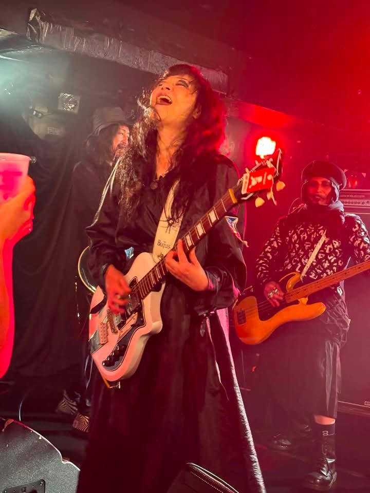 Lin_Endorphin's tweet photo. 遅すぎで大変申し訳ございません
THE LiNERS FROM SUGARY SATURN先月下北251昼間ライヴ応援して下さった皆様ホンッとーに感謝しかないですありがとうございます😭💖 
写真 Sleezミホ姫/ かいなってぃー姫
🔥次回ライヴ🔥
8/16(日) 渋谷 CLUB CRAWL
Open 17時半 / Start 18時
Adv¥3,500-/Door ¥4,000- https://t.co/4OMEHkLjLX