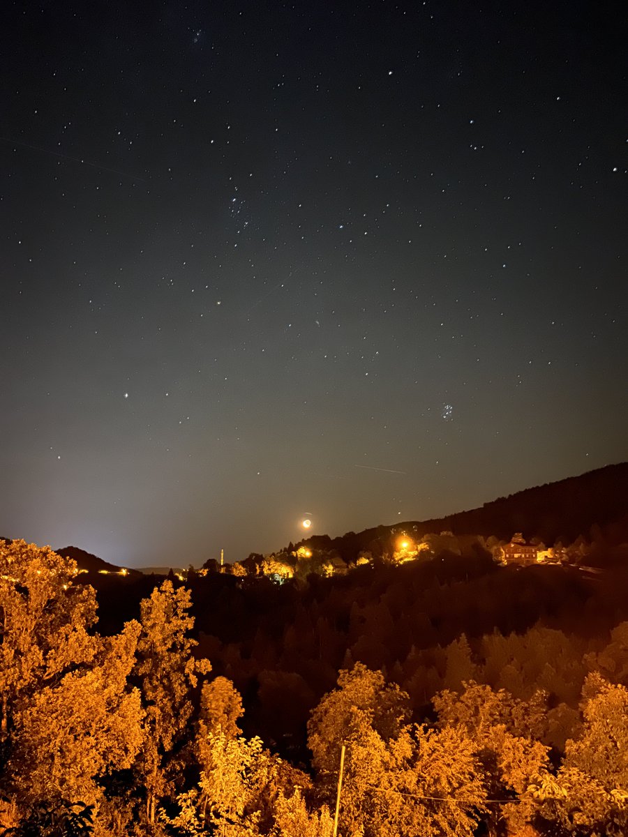 ersinxc's tweet photo. Kabalar Köyü gece saat 03:00 ay doğuşu

📍 İnebolu, Kastamonu. https://t.co/dVg3V1lPQv