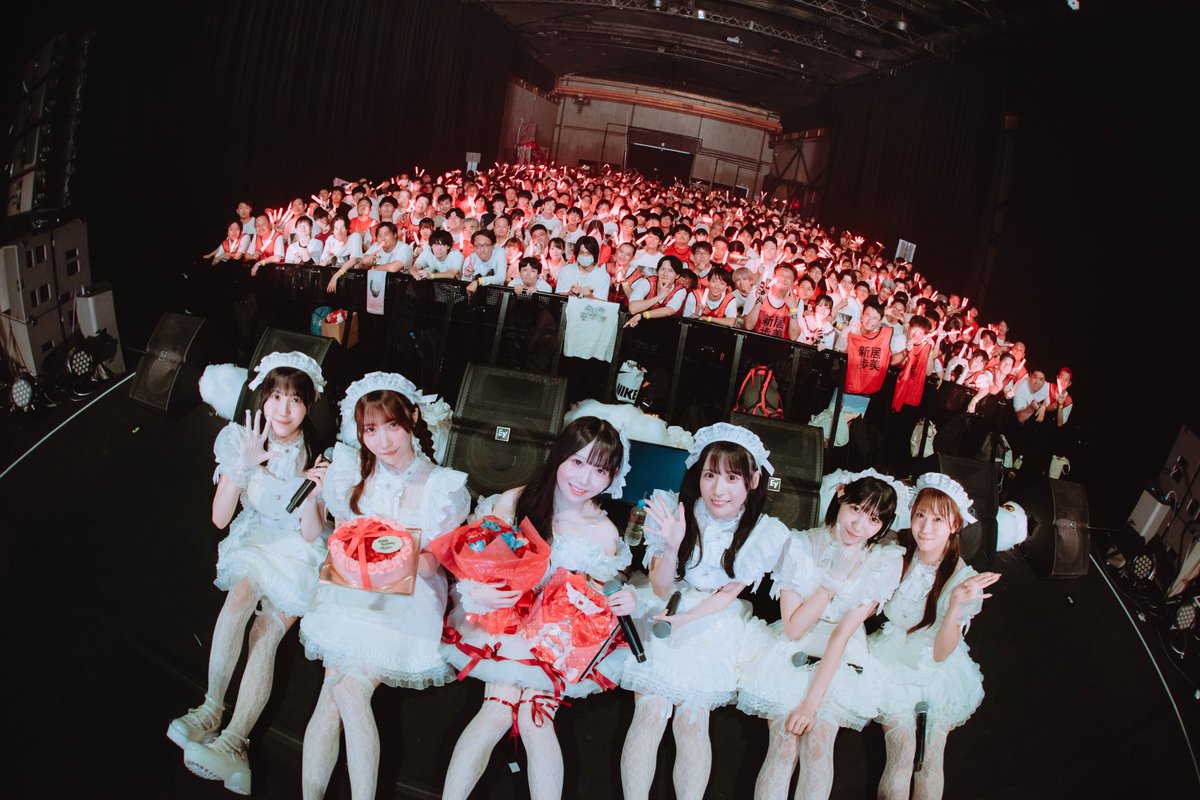 DMRC_info's tweet photo. 💌 お礼 💌

新居歩美生誕祭2026
『天使の梯子 』

本日は新居歩美をお祝いしにたくさんの方にご来場頂きありがとうございました✨️
#ドマレコ 史上最大のキャパシティで開催された生誕祭、フロア満員の赤色の景色最高に綺麗でした❤️

これからもあゆちへの沢山の愛をよろしくお願い致します🙌🏻
改めてあゆちお誕生日おめでとう🎂