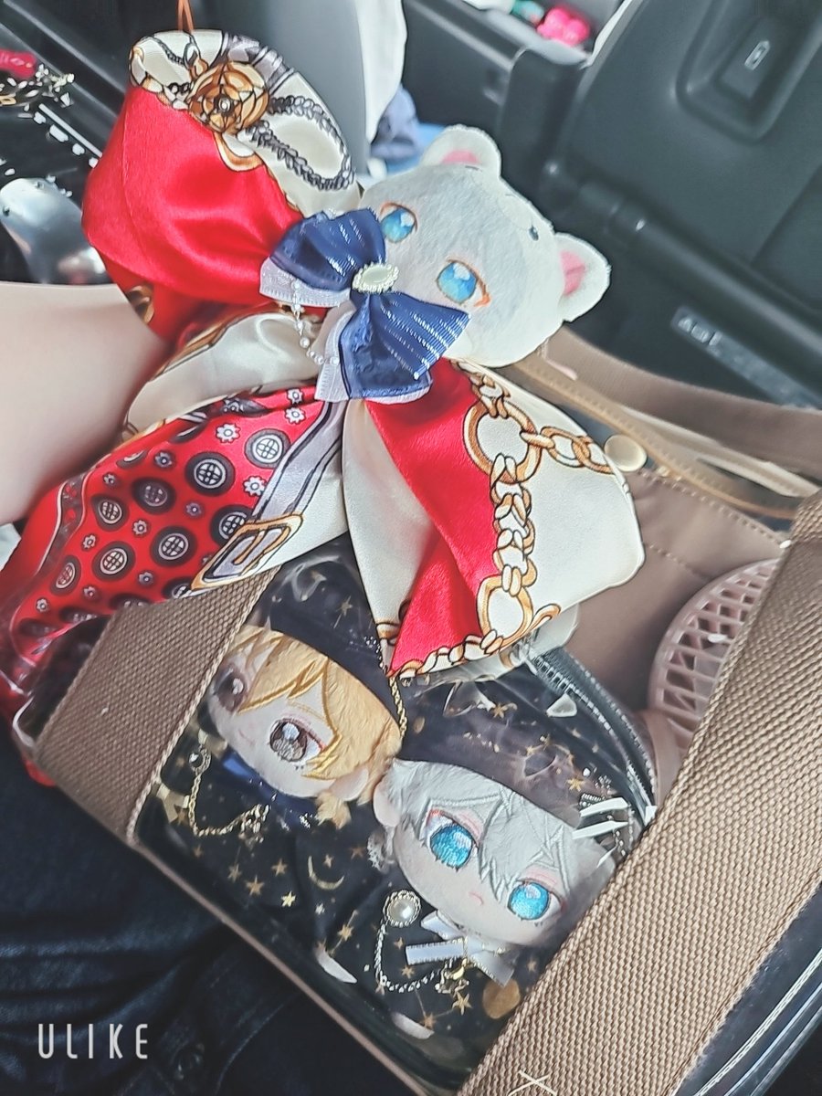 aiiii____25's tweet photo. 推しの舞台を観劇してきましたわｯ！
割と攻めたスケジュールしてしまったけど、満足度高すぎた〜😭！付き合ってくれた妹ありがとうの気持ち https://t.co/aO4OmeJS53