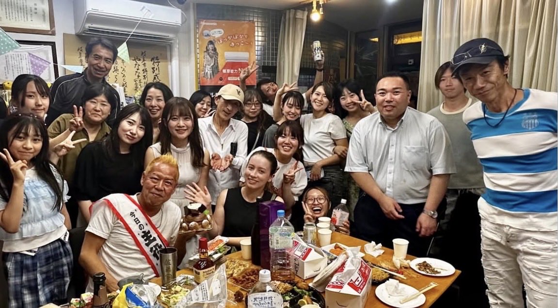 KICHO_FESTIVAL's tweet photo. 昨日は当実行委員会会長兼総合プロデューサーを務める、佐藤のお誕生日会でした🎉

いつも本当に様々な経験をさせていただきありがとうございます！

これからも健康に気をつけながら、岐阜のために突っ走ってください❗️💨 https://t.co/kOXAetdqvu