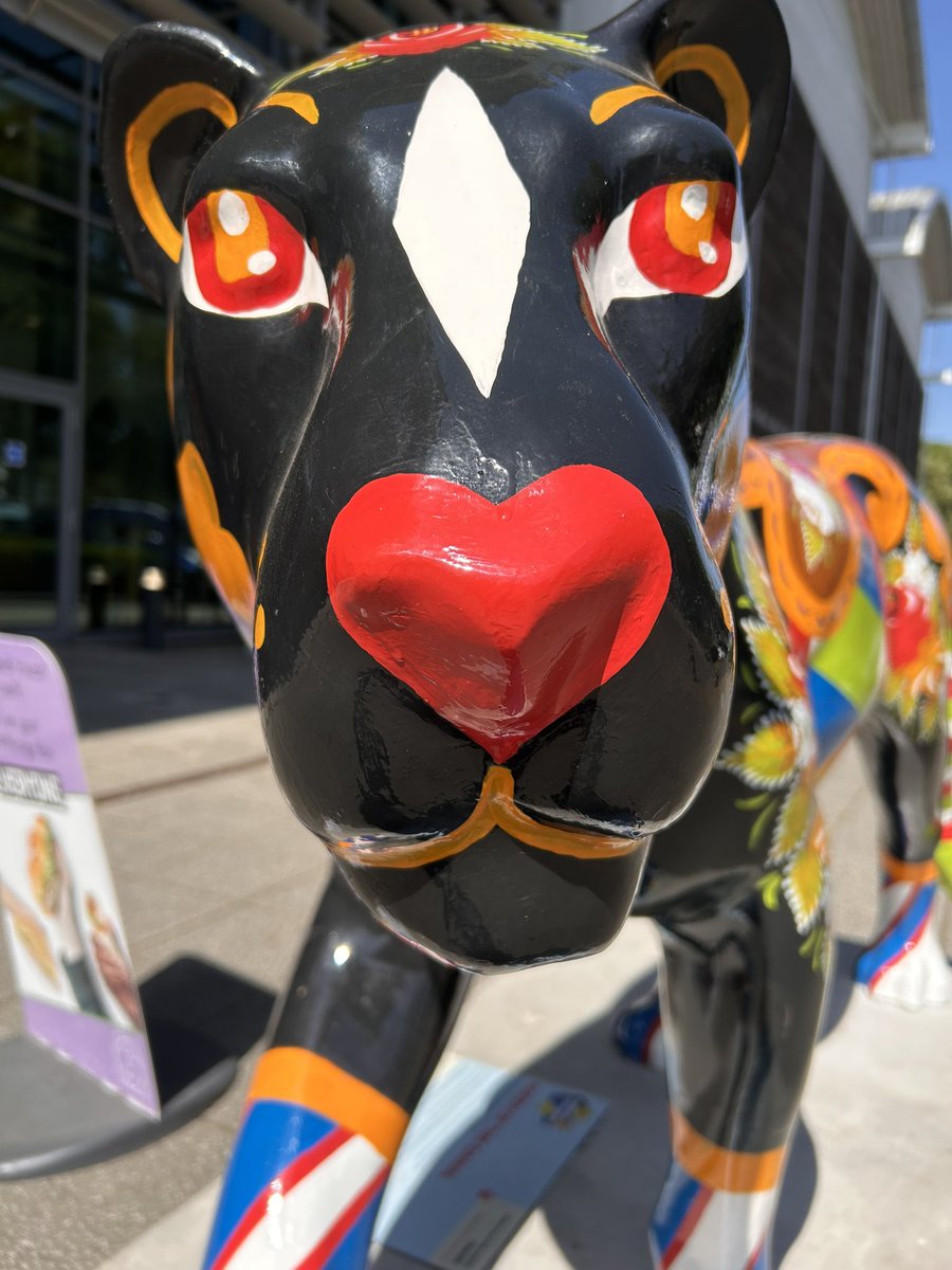 HellingtonBoots's tweet photo. #FindingHearts β€οΈ
Canal Queen.
An exquisitely decorated lioness gives a nod to the painting styles found on canal barges.
#PrideOfYorkshire π¦
#LegsAndLaces π https://t.co/uwJ2zRDHK1