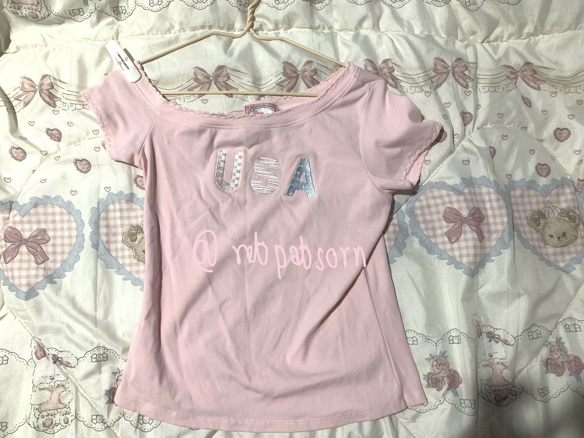 berbiumii's tweet photo. Woonwaishop 140 
Dopey.puffy 120
Honeymood 35

Shipping 40 ka 🩷🩷🧘🏻‍♀️

#ส่งต่อเสื้อผ้า #ส่งต่อเสื้อผ้ามือสอง #เสื้อผ้ามือสอง #ส่งต่อเสื้อผ้ามือ2 #vghbkk #bemingbkk #cintageshop #stylistshop #ส่งต่อcintage #โล๊ะตู้ #ส่งต่อstylist #ส่งต่อเสื้อผ้ามือสองสภาพดี https://t.co/Y5zGxImZUj