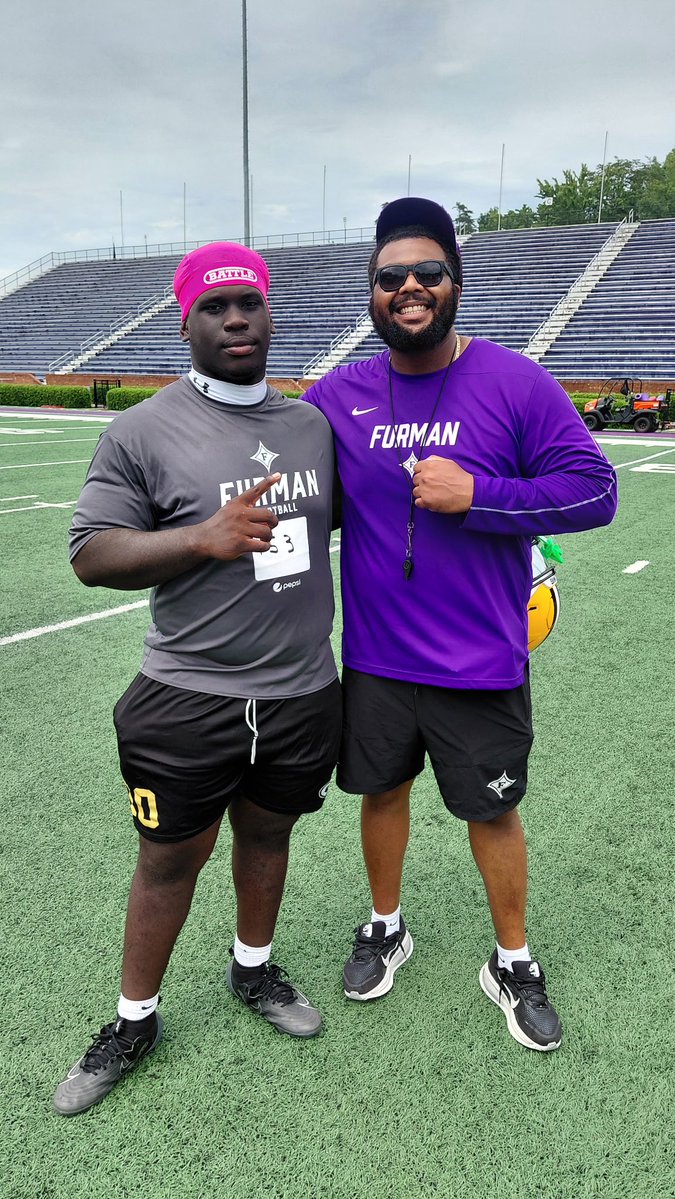 Jaydencunn74084's tweet photo. I had a amazing time @PaladinFootball was able to meet and learn from a great coaching staff I Can’t wait to be back @train0187 @mitchellmayes77 @Kyle_Jolly @coach_liner @FUCoachHendrix @PrepRedzoneSC https://t.co/yakyA2ogVd