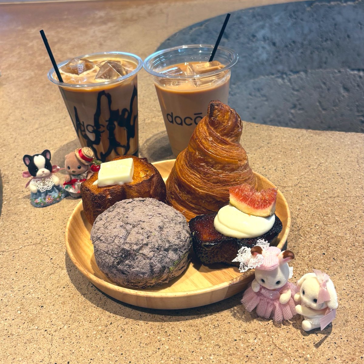 usagi_7_8's tweet photo. 美味しいパン食べた🎶 https://t.co/jCMbAClNkC