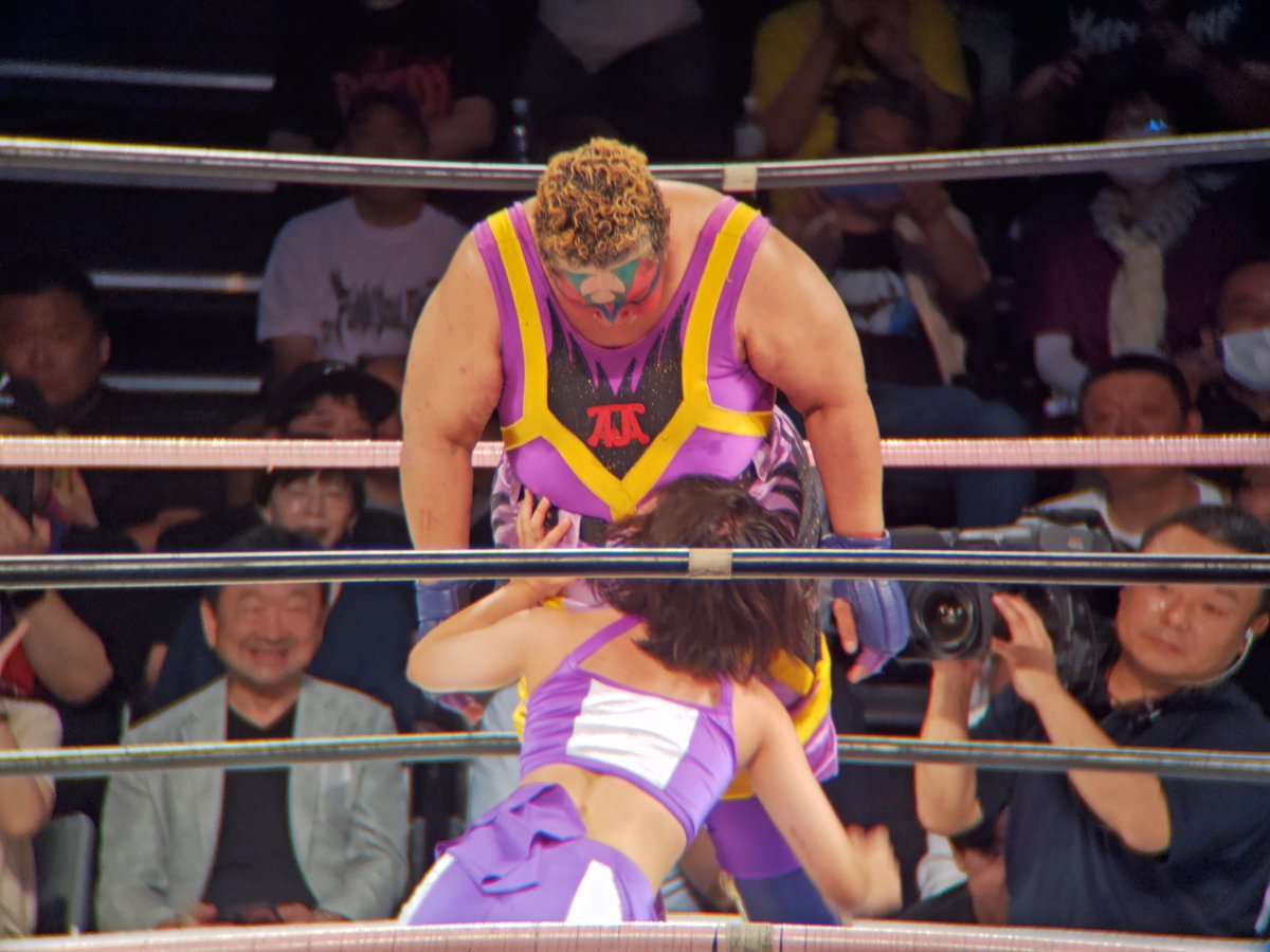 noaru_760's tweet photo. 高野選手（@reina0130712）のデビュー戦。長らく仙女魂で拝見し、プロテストも目の前で見てきた身としては、もはや号泣しながら見てました😭
YUNA選手に嗜められるほどのやる気、ミク選手や、アジャ選手に立ち向かう姿。これからも頑張ってほしい！

#senjo
#仙女
#高野玲菜 https://t.co/LMjoIDDfa4