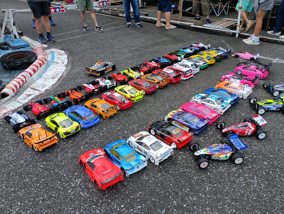 R20529's tweet photo. PCC第６戦から無事に帰宅！
参加された皆さんお疲れさまでした(^^ゞ
TC2とF1の2カテに参加
F1 A-6→A7
TC2 A2→A1勝っちゃったよ
初めてAメイン優勝＼(^o^)／
抽選会でも優勝！
今年の運を使い果たしたかもね(^^;) https://t.co/vxTIdFSQfS