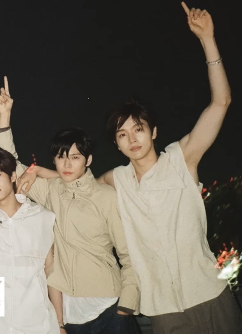 LilStonnie_'s tweet photo. เหมือนพวกคบกันในกลุ่มเพื่อนจริงๆ https://t.co/KsiD0eCRKh
