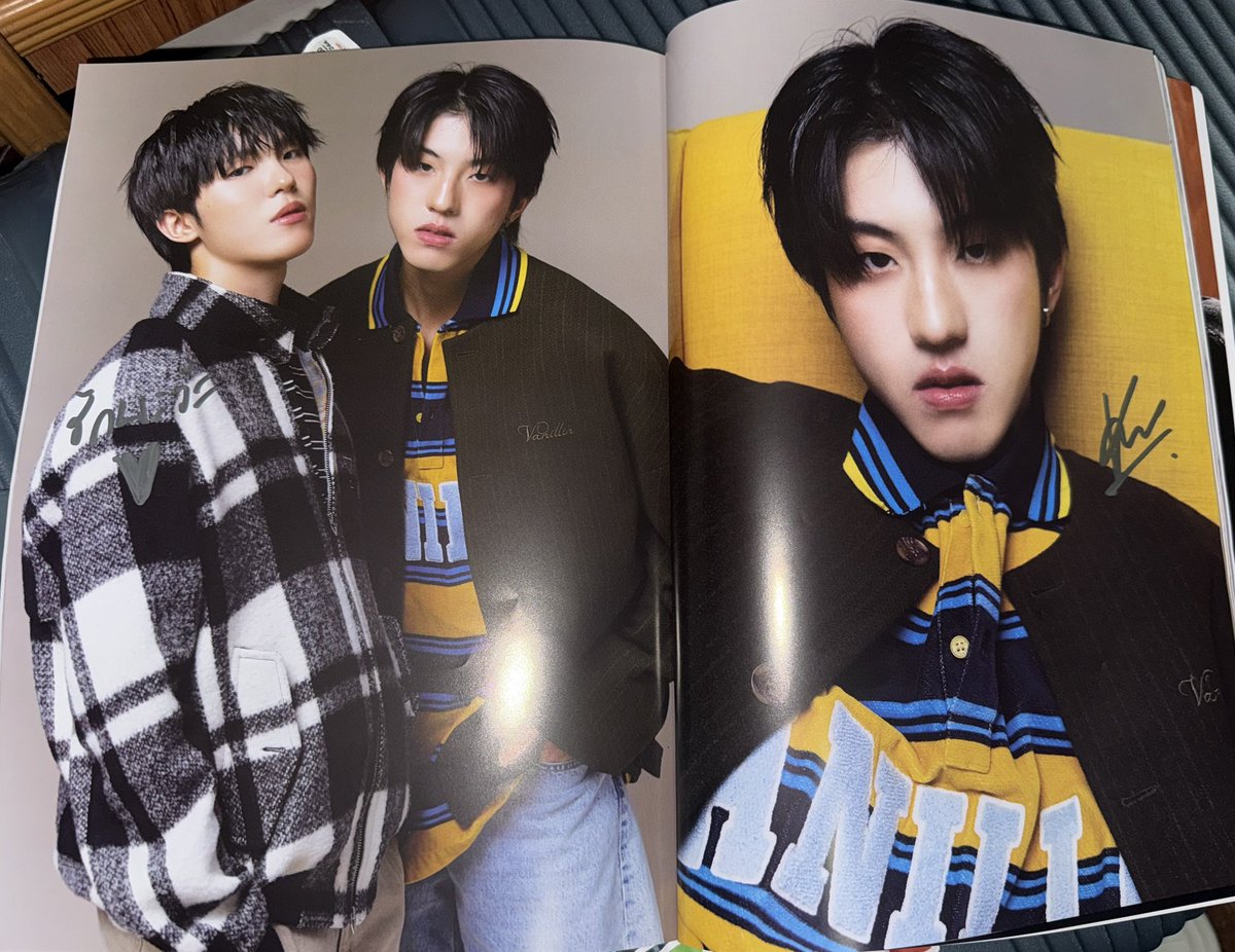 randomlifeJ's tweet photo. ผลประกอบการไซน์เคนพอล 101
Ken To Paul -> ‘รักนะจ๊ะ 💖’

YBF11 X KENPAUL
#YBOOKFAIR11xKPJK
#KenPaul #kenji_kanthee #tananloh_ https://t.co/vrB8SsBong