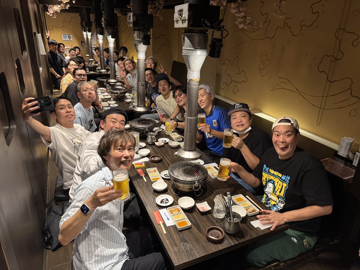 takizawa0914's tweet photo. ザ・セカンドin札幌公演、ありがとうございました！！今年もめちゃくちゃ盛り上がって、一部はトークコーナーなくなるほどおじさん達が張り切っていました！
また来年も来るぞー！！
#ザセカンド https://t.co/CqcI8oO1KA