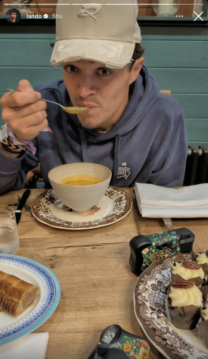 ln4norris's tweet photo. IM IN TEARS 😭😭😭 https://t.co/qhgZI6y7ZL