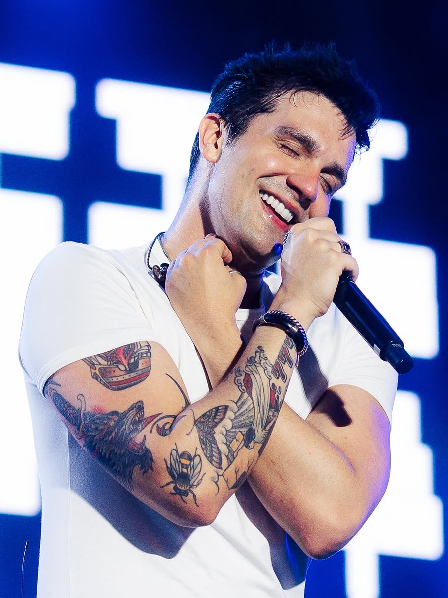 rxnyelle's tweet photo. o mais lindo do mundo todo https://t.co/5rai3aTrAQ