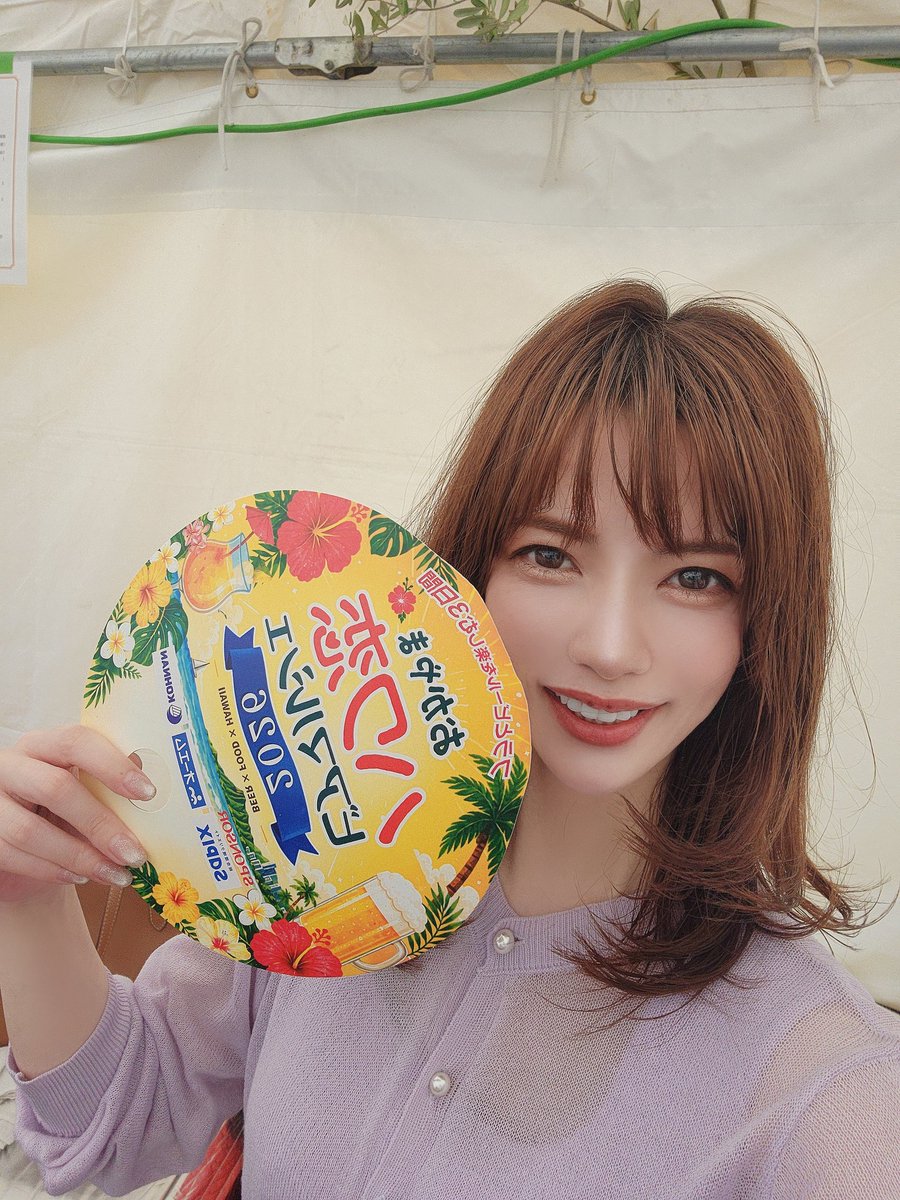 kira2hikarunrun's tweet photo. 無事にイベント終わって打ち上げ行きそびれて…最終日配信始めました🔥
100万目指してやり切ります( ˶'ᵕ'˶)و.ᐟ.ᐟ https://t.co/iwtV8PIQko