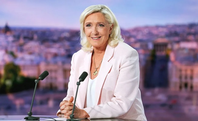 GlobalDiss's tweet photo. 🚨🇫🇷 LE PEN IS SURGING!

New polls show Marine Le Pen crushing the field with 36% in the first round, putting her on a clear path to the presidency.

🇩🇪🇪🇺 With AfD surging in Germany, Europe’s political map is shifting. This is a total GAME CHANGER for Europe! https://t.co/yVNy2qzBMv