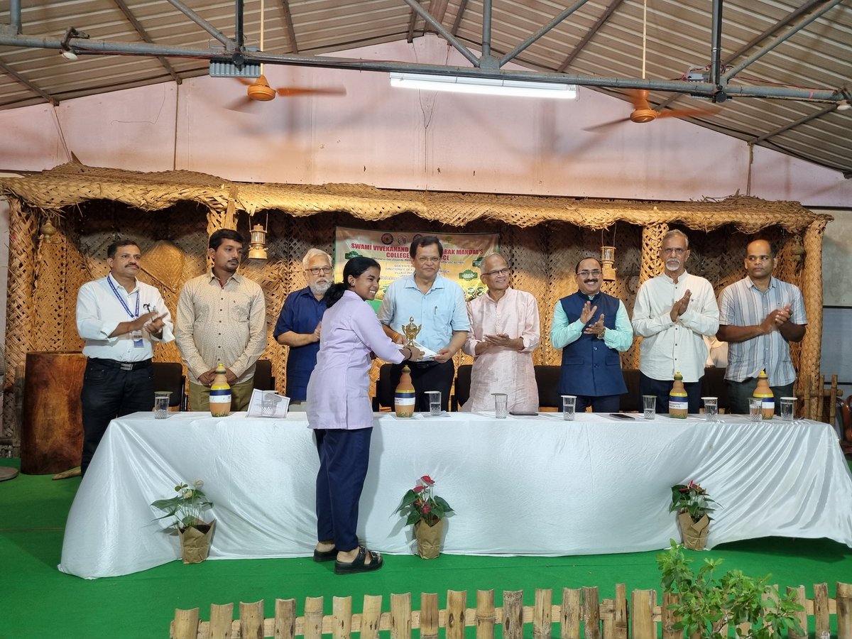 NSawaikar's tweet photo. Attended the Valedictory Function of the 2nd Edition of #KrishiMahotsav organised by Swami Vivekananda College, Borim.  
Had a great interaction with enthusiastic students and urged them to conserve agriculture for ourselves and for future generations.  
Agriculture is not just our past, it is the foundation of our future.  
Chairman Shri. Prakash Prabhu, Shri. Minanath Upadhye, Shri. Abhay Kesarkar, young farmer Shri. Rajat Prabhu and other dignitaries were present on the occasion. 
#KrishiMahotsav #SwamiVivekanandaCollege #Goa #Agriculture #Farmers #SustainableFarming #YouthInAgriculture