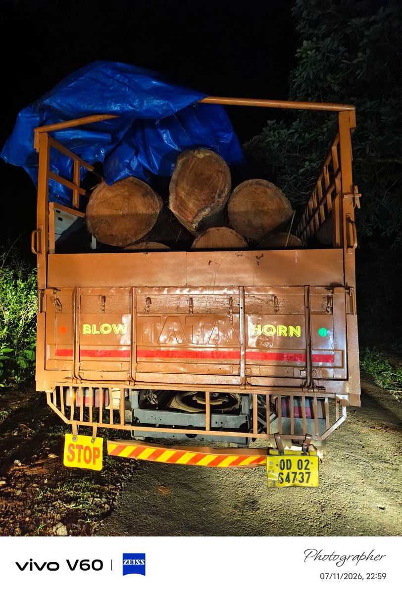 dfo_balliguda's tweet photo. Curbing of forest offence successfully during night patrolling jointly by Range Staff of Balliguda, K.Nuagaon, Tumudibandha &amp; Daringbadi Range lead by Sri Manoranjana Bagha, ACF Balliguda Forest Division. https://t.co/IifqoPYgxj