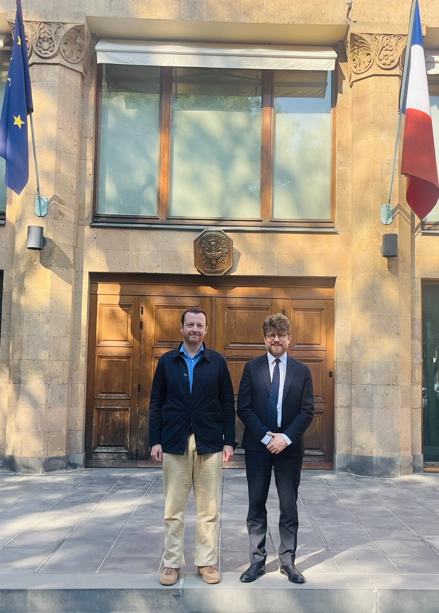 NLeblanc59's tweet photo. En Arménie 🇦🇲, nation qui ne peut laisser indifférent. Merci à @O_Decottignies, ambassadeur de France 🇫🇷 pour nos échanges sur les perspectives de partenariats entre nos jeunesses, notamment pour Maubeuge et le Nord 🤝 L’amitié franco-arménienne est plus que jamais précieuse. https://t.co/Oy95tbPPnn