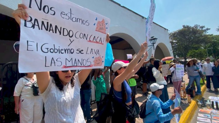 HomeroAE's tweet photo. Ante la mala calidad del agua que afecta a más de 600 colonias del Área Metropolitana de Guadalajara, el dirigente del Movimiento Antorchista en Jalisco, Mariano Cariño Méndez, denunció que la crisis por el agua es ignorada por las autoridades y que las medidas aplicadas y propuestas son insuficientes y sólo exponen a un gobierno que trata de salir de la crisis, pero sin atacar de fondo el problema. Advirtió que, de no resolverse crecerá con el tiempo; la verdadera solución, afirmó, está en que el pueblo se organice y exija un plan hídrico integral para el estado.
https://t.co/UnVRzGBrH1