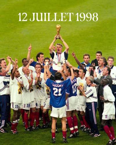 CarineGalli's tweet photo. Pour l’éternité  98 ⚽️🏆😍 https://t.co/pdbDBhZa4z