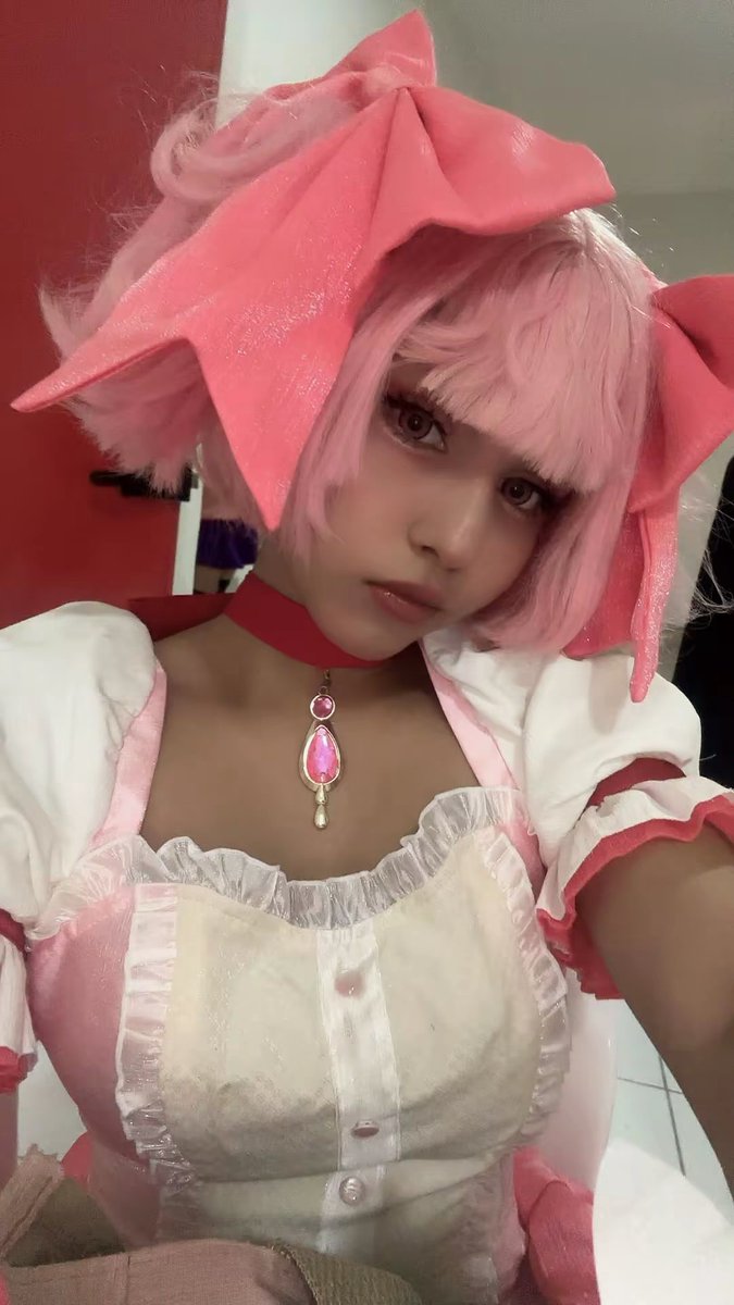 lilydolliee's tweet photo. esperano o desfile https://t.co/o7axE7zUzQ