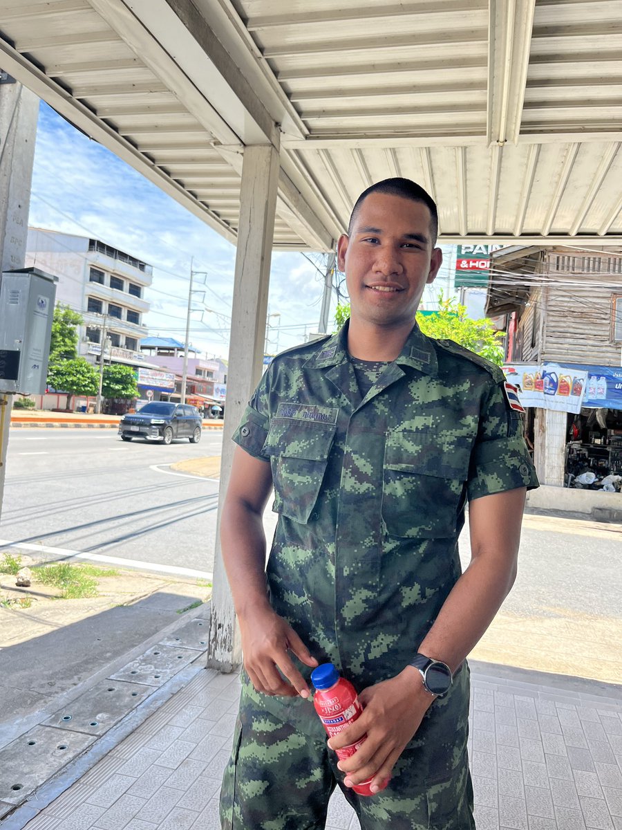 jo8993460422's tweet photo. ใบลาหมดอายุแล้ว👋✌️💚
#กลับไปทำหน้าที่กันต่อ💂‍♂️🪖 https://t.co/iVz9v2wpjs