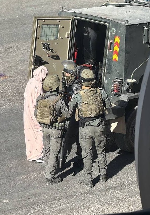Israeli Forces Detain Palestinian Woman in Kafr Aqab, East Jerusalem