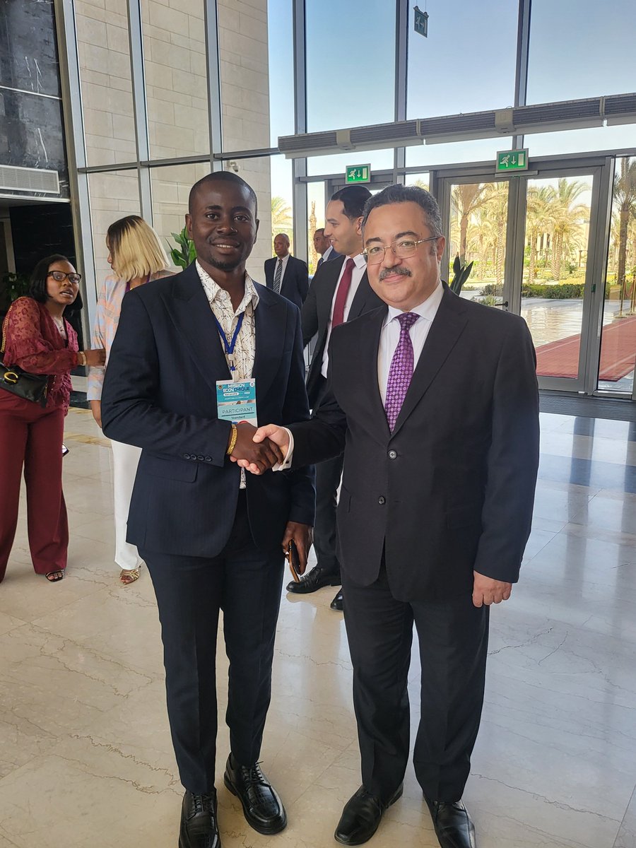 JNankomo's tweet photo. Mission économique RDC – Égypte 🇨🇩🤝🇪🇬

Dans le cadre de la mission économique RDC–Égypte, nous avons été reçus par le Ministère égyptien des Affaires étrangères afin d'échanger sur les opportunités de coopération économique entre nos deux pays.

À la suite de la signature des accords de coopération entre le président Felix Tshisekedi Tshilombo et le Gouvernement de la République Arabe d'Égypte, nous avons, en tant qu'entrepreneurs évoluant dans le secteur de la sous-traitance, sollicité la mise en place d'un partenariat stratégique entre les opérateurs économiques congolais et leurs homologues égyptiens.

Cette démarche vise à favoriser le partage d'expertise, les investissements, les échanges commerciaux ainsi que le développement de projets communs créateurs de valeur, d'emplois et de croissance durable pour nos deux nations.