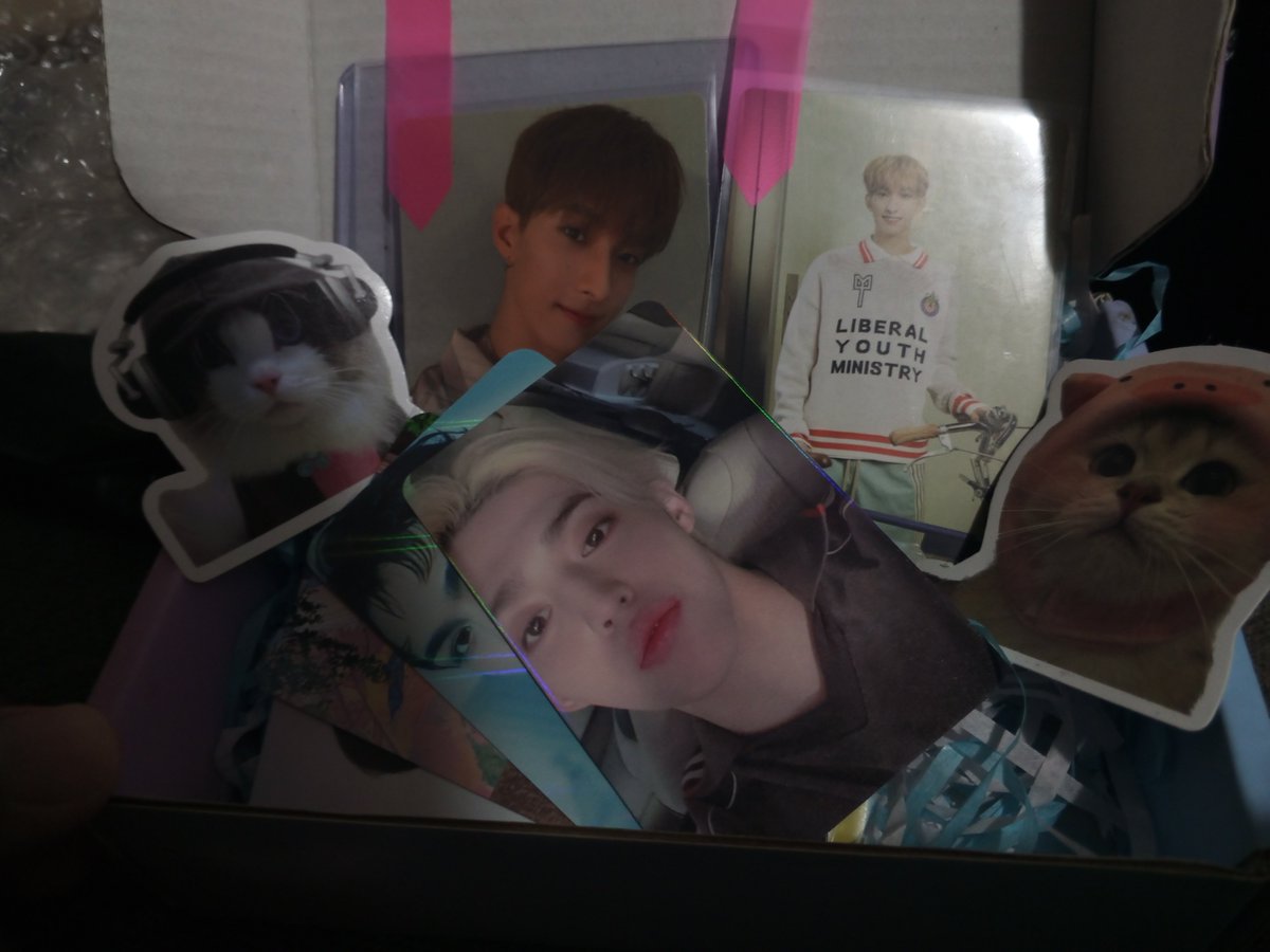 seokcheol_razi's tweet photo. — 🎁 | #kamsami_riz 

the package arrived safely, @m_junhui10! thank you for this. tysm sa freebies, ang damiii. ‘til next timee https://t.co/vtYZfZegDD