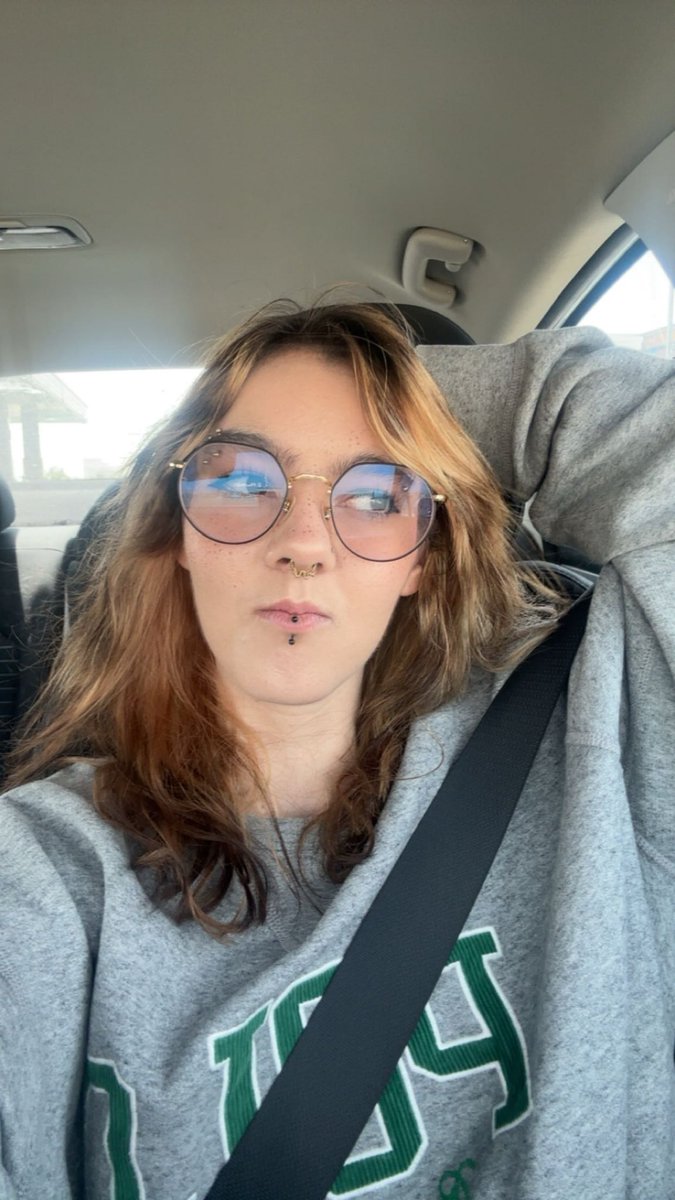 SageStone05's tweet photo. Going on a roadtrip! 💕 Thinking about playing with myself in the car… Wanna see? 🤭 https://t.co/UhOiiQeKzm