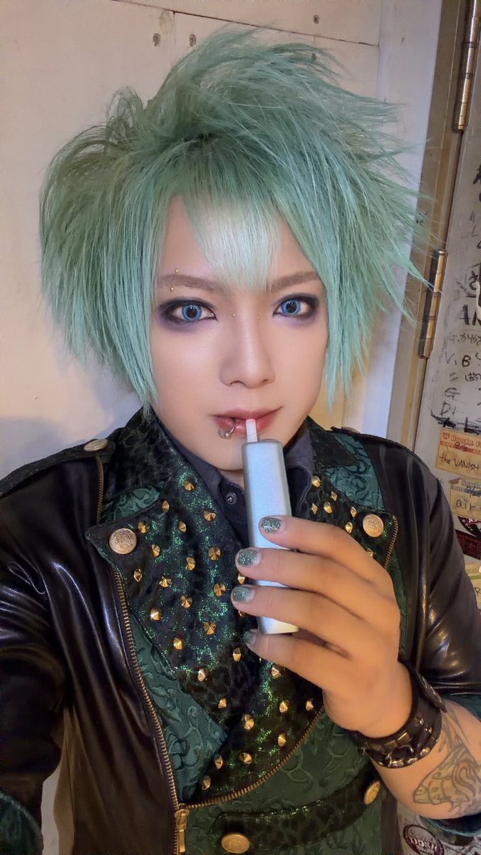 noiz_yamato's tweet photo. 本日はUnderground Paradeツアー14本目の本八幡でした！
Neu:NOIZとしては初めてのルート14燃えまくった🔥
スネアチューニングがようやく決まった気がして、その感じがチームで共有できてたのでとても嬉しかった✌️
1年もかかってしまったけどとても満足😇
観てくれた皆様ありがとうございました！ https://t.co/WWr95fYYcR
