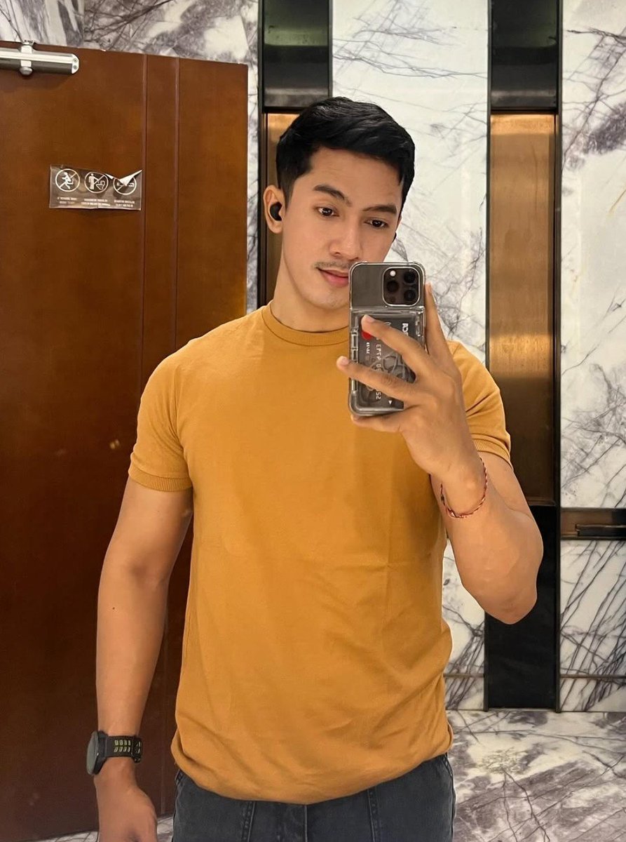 LanceAndDaniel's tweet photo. Jujur suka yg manly apa ngondek? https://t.co/48QFh3X6Tm