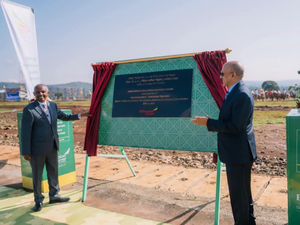 MFAEthiopiaFR's tweet photo. Le Premier ministre Abiy inaugure l'aéroport modernisé King Tekle Haymanot à Debre Markos ​

https://t.co/f0G7rCwptN https://t.co/BI6r7EoVNR
