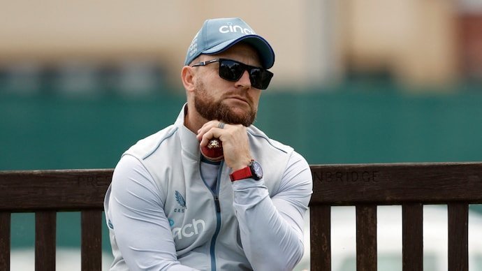 Redbrief35's tweet photo. END OF BAZ-BALL ERA ❌ 

Ben Stokes retired from International cricket.

Brendon Mccullum step down as Test Coach. https://t.co/6Y53nZZuW7