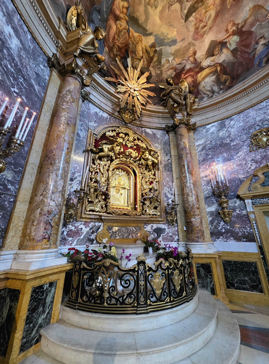 dmtaylor90's tweet photo. Santuario Madonna di San Luca, Bologna 🇮🇹 https://t.co/Gvhpud9oOT