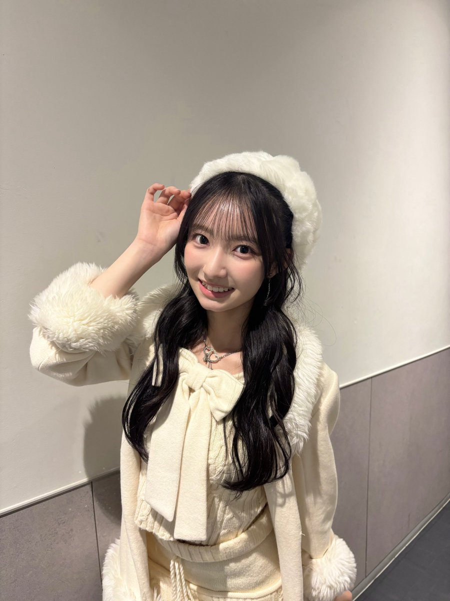 sari_shiratori's tweet photo. #AKB19期生_ギンガムコン 
会場に足を運んでくださったみなさん
配信を見てくださったみなさん
スタッフのみなさん
本当にありがとうございました！！

たくさん言葉にしたいことがありますが、
1番お伝えしたいのは感謝の気持ちです。

AKB48最高❕
これからも19期がずーーーーっと大好き💙💙 https://t.co/c7NamtrG6Z