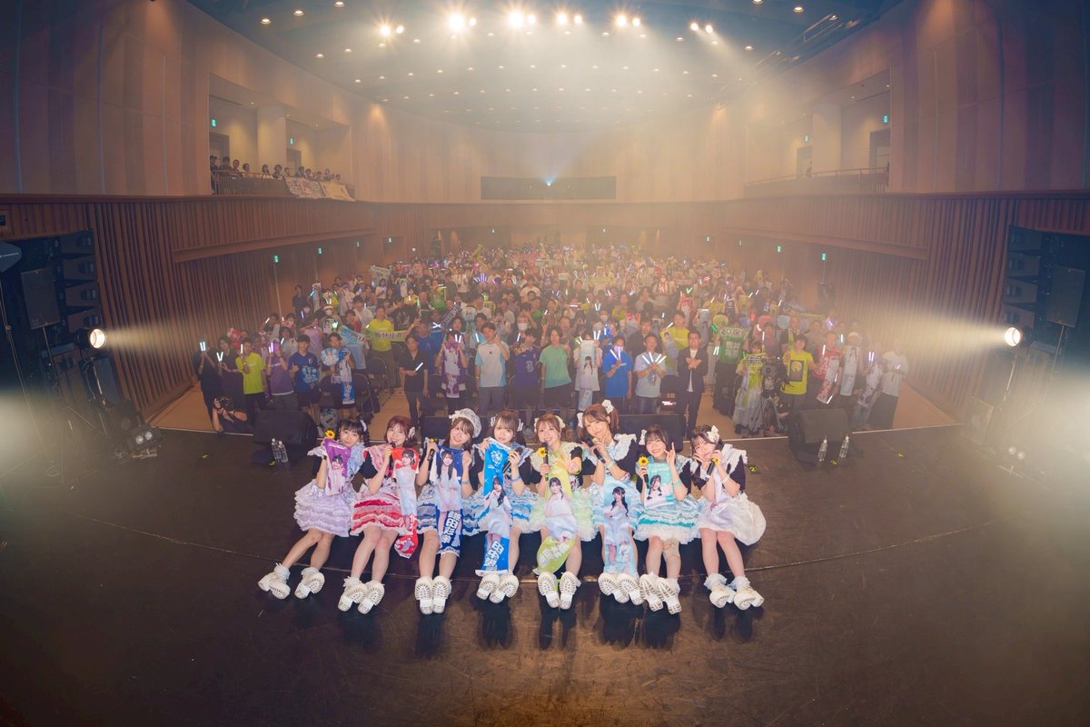 SG5_nanami's tweet photo. 現体制ラストワンマンライブ
ありがとうございました！！

みんなで紡いできた8人体制の集大成を
お届けしました
何物にも変えられない特別な時間を
一緒に過ごしてくれてありがとう

佳奈さん、ここちゃんのことを
こうして送り出すことができて
本当にうれしかった

SUPER☆GiRLS、まだまだ走り続けるよ！！
よろしくね☺︎

#スパガ