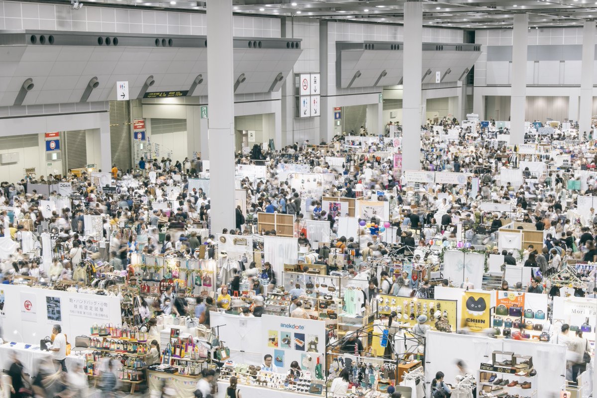 hmj_fes's tweet photo. HandMade In Japan Fes’ 2026（HMJ）、本日をもって閉幕しました。

朝早くから、日本全国、そし���海外からも本当にたくさんの皆さんにお越しいただきました。

年々高まる熱気とあふれる笑顔に応えたい。その一心で、これまで大切にしてきたHMJらしさはそのままに、新しい取り組みにも力を注ぎながら、この日を迎えました。

HMJで過ごした時間が、皆さまの心に残るものとなっていたら嬉しく思います。

ご来場いただきました皆さま、出展クリエイターおよびアーティストをはじめ、HMJに関わってくださったすべての皆さまに、心より感謝申し上げます。

そして、今年はいよいよHMJ初の全国展開がスタート！
12���12日（土）・13日（日）には、インテックス大阪で初開催。この東京で生まれた熱気を、そのまま大阪へお届けします。

さらに東京ビッグサイトでは、来年3月20日（土）・21日（日）に「HandMade In Japan Fes’ 春（2027）」を開催します。

いつもとは違う季節となりますが、またこの場所で皆さまにお会いできることを楽しみにしています。
次は大阪で。そして、春のHMJでお会いしましょう！

引きつづき、Creemaでよき作品との出会いをお楽しみください。
→ https://t.co/PHguPd9Uiv