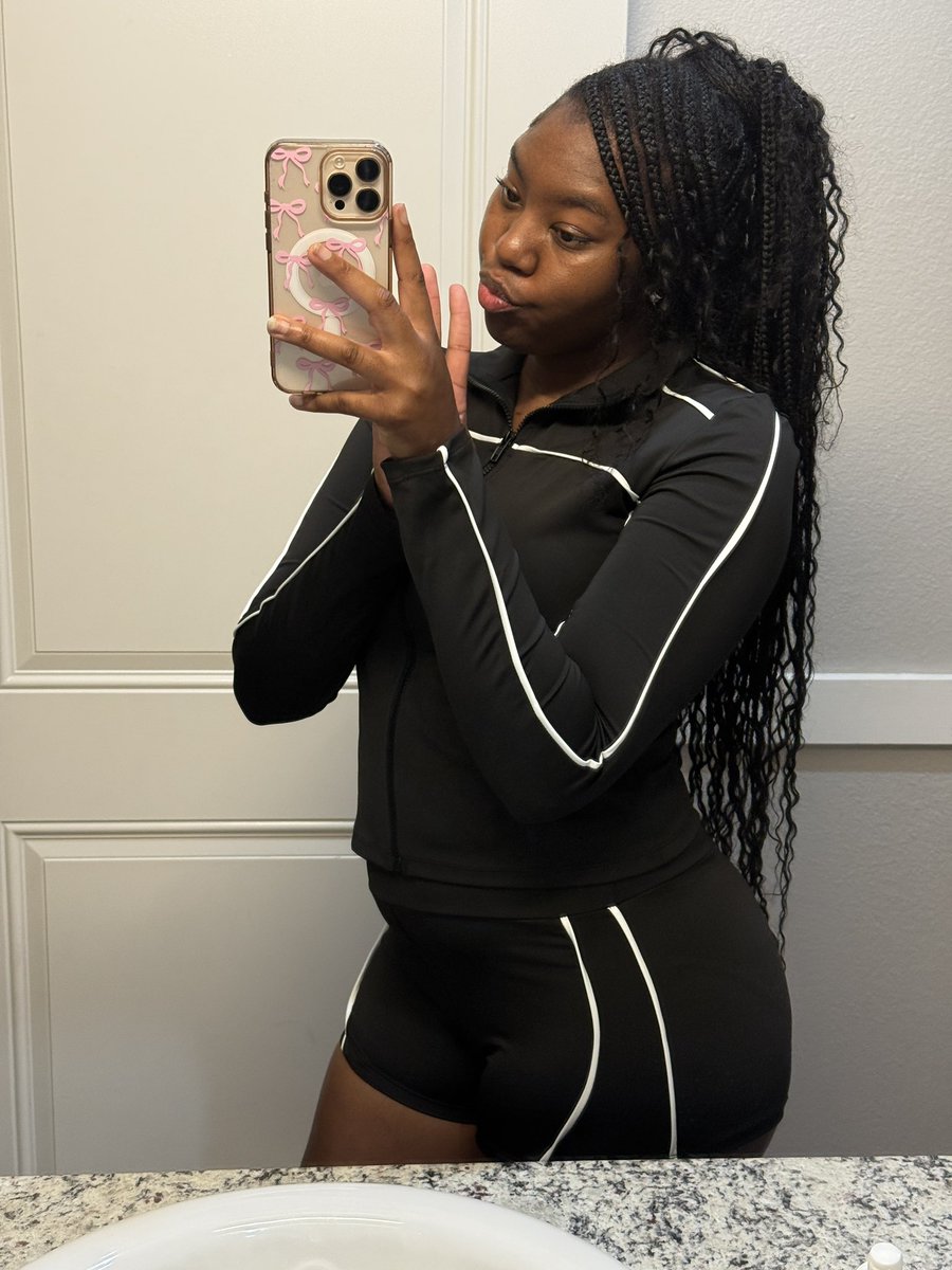 IAMMYALANI's tweet photo. a lil photo dump 🖤🫦 https://t.co/CwAsmBg4GQ