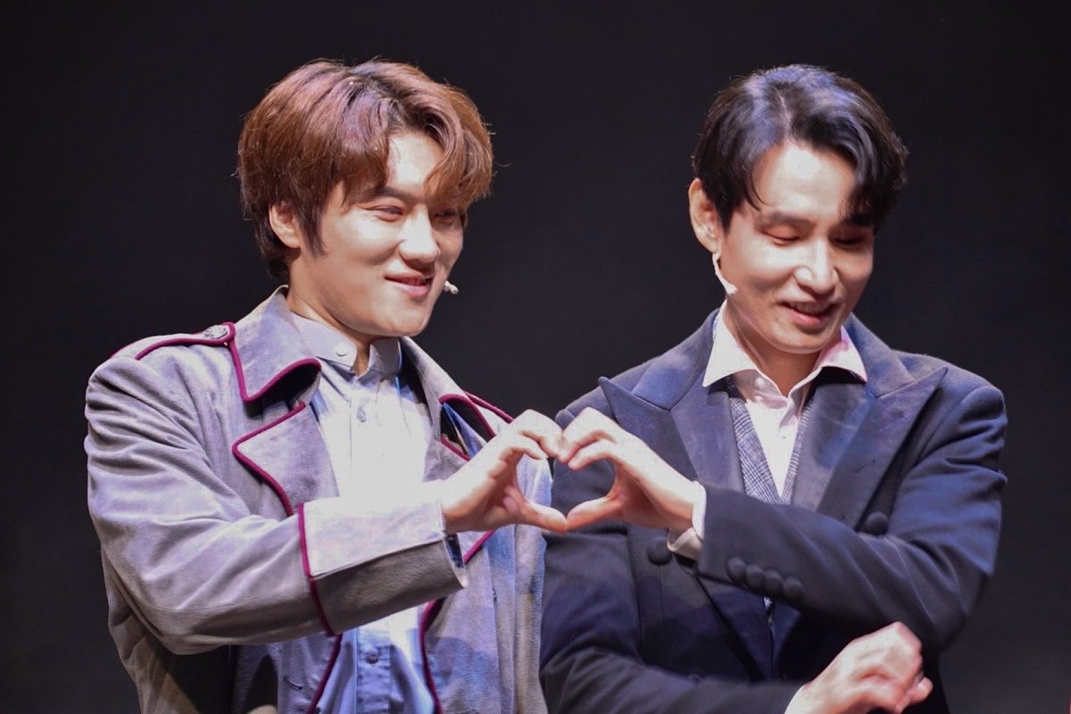 dalrdeitt's tweet photo. 이 형제 광대가 똑같잖니🫶🏻 https://t.co/XonUEB0RdI